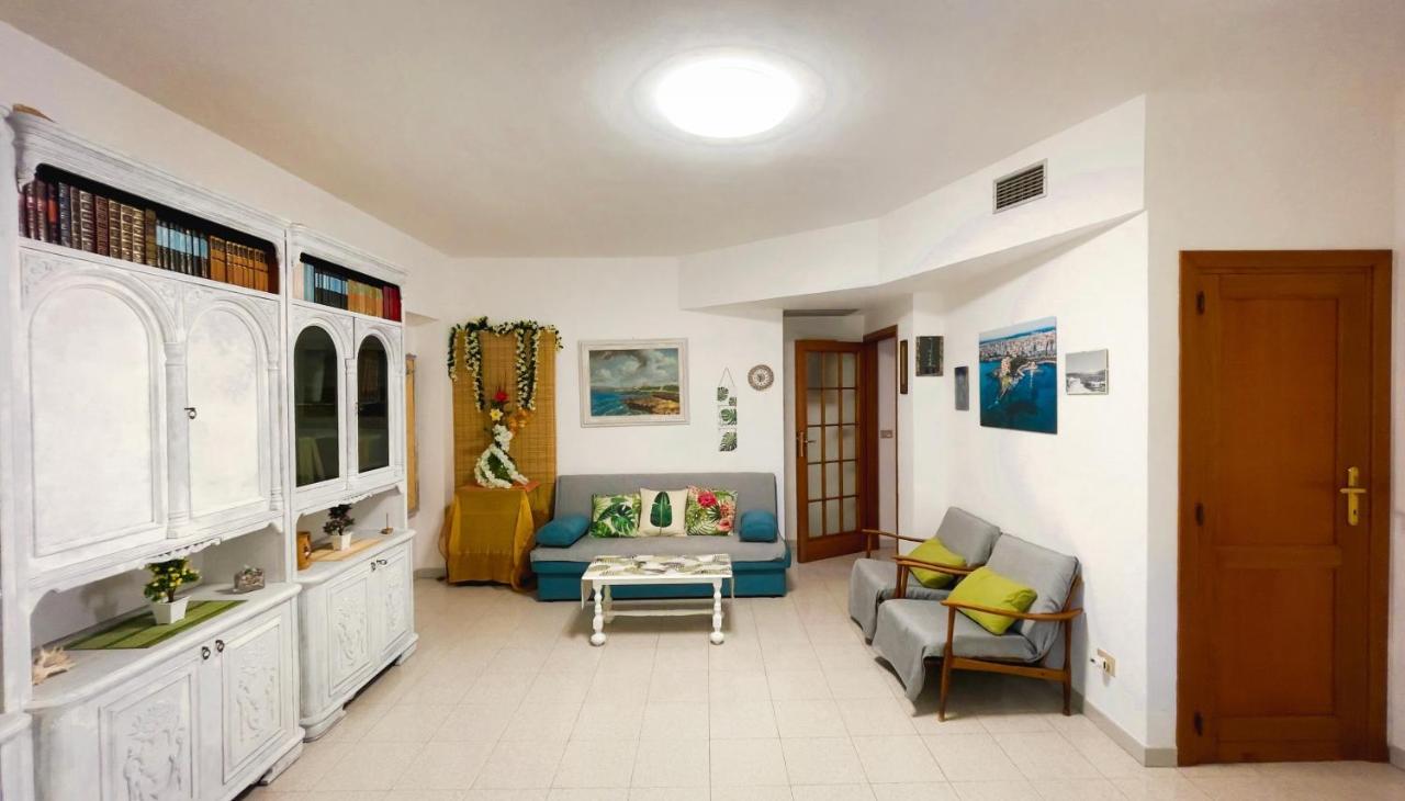 L'Hibiscus Di Lucia Villa Alghero Exterior photo